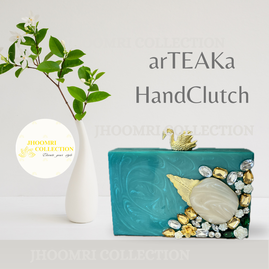 arTEAKa Swan Handclutch