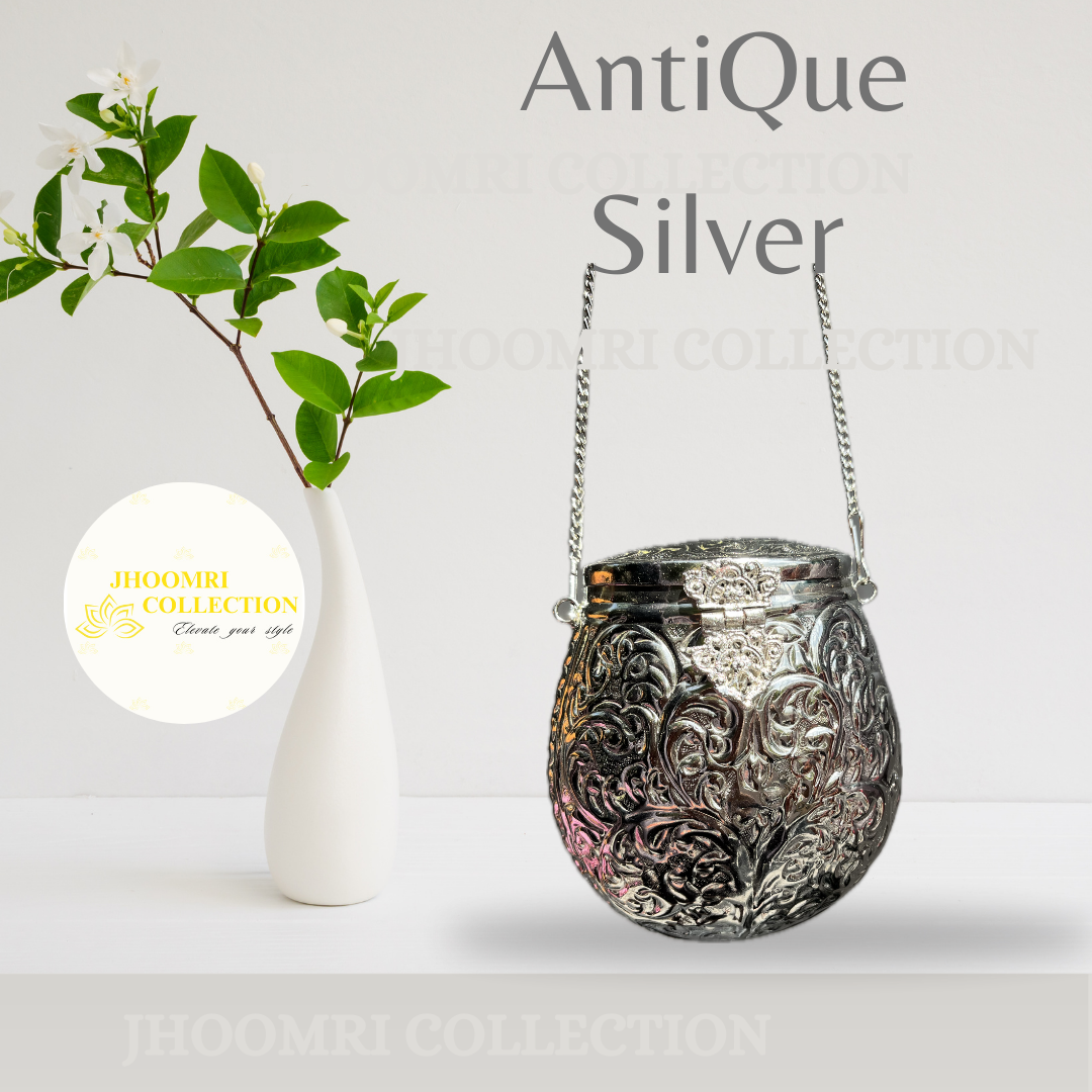 AntiQue Gold Curated Clutch